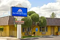 Rodeo Lodge Hotels in Clovis