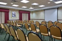 Comfort Inn & Suites Hampton Near Coliseum Hôtels à : Hampton