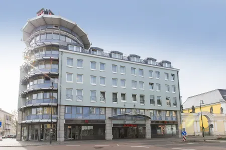 Dormero Hotel Dessau-Roßlau Отели в г. Лепс