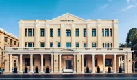 The Strand Yangon Hotellit kohteessa Seikkan Township