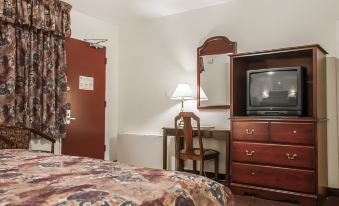 Baymont by Wyndham Montreal Airport