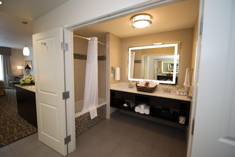 Holiday Inn Express & Suites Denver South - Castle Rock, an Ihg Hotel