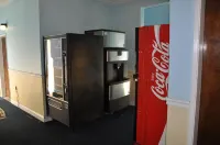Super 8 by Wyndham Hayward Downtown - Bữa sáng