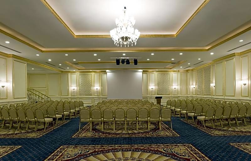 Amara Luxury Resort