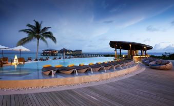 Centara Ras Fushi Resort & Spa Maldives