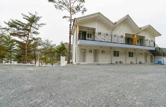 高城山德烏巴達旅館