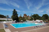 Hotel Kalura - Pools
