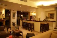 Yria Hotel