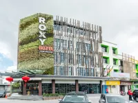 Roxy Hotel Padungan Hotels near Cat Monument