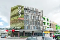 Roxy Hotel Padungan Hotels near Muara Tabuan Recreation Park
