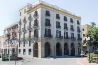 Port Plaza Apartments Hotels near Antiguo Matadero