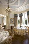 Crossbasket Castle Hotels in Удингстон