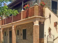 Podere la Quercia Hotels in Riparbella