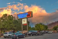 Big Horn Lodge - Motels