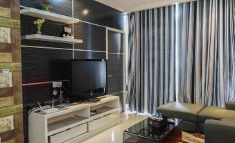 Comfy 1Br at Ancol Mansion Apartment