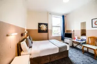 Devine Beach Hotel, Westcliff Southend-on-Sea Hotels in Саутенд-он-Сі