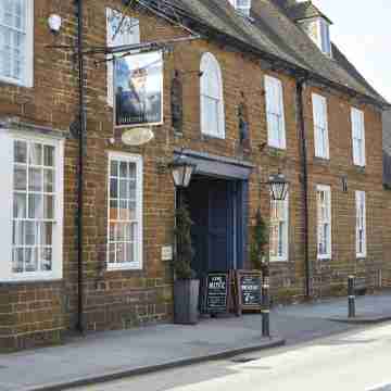 Saracens Head Hotel by Greene King Inns Hotel Exterior