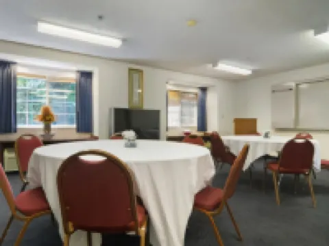 Microtel Inn & Suites by Wyndham Atlanta Airport Hotels in College Park