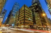 La Quinta by Wyndham Chicago Downtown Hotels near Willis Tower
