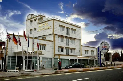アンティオチョス ホテル