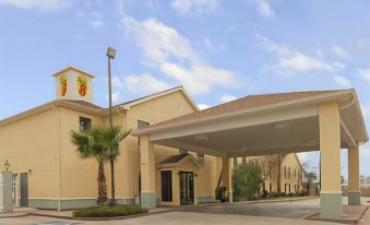 Super 8 by Wyndham Lake Charles/Sulphur