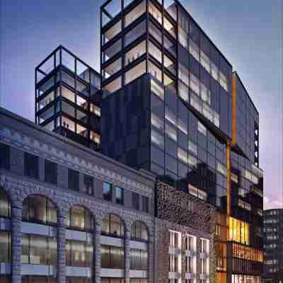 Four Seasons Hotel Montreal Hotel Exterior