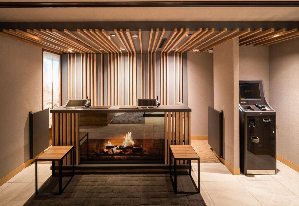 4. 슈퍼 호텔 이시..