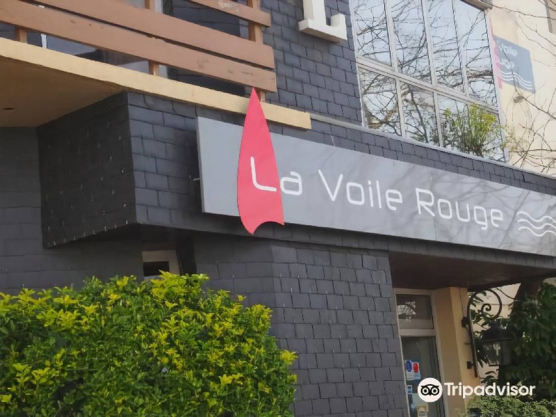 La Voile Rouge-Rosporden Updated 2022 Room Price-Reviews & Deals | Trip.com