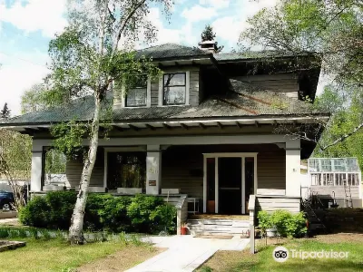 Alaska Heritage House Bed and Breakfast Hotels in Fairbanks