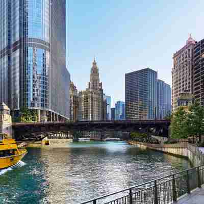 The Westin Chicago River North Hotel Exterior