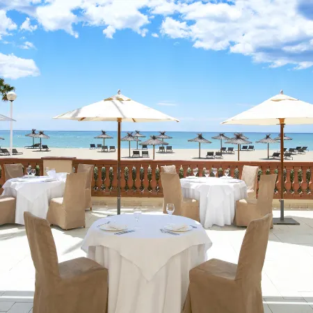 Le Méridien Ra Beach Hotel & Spa