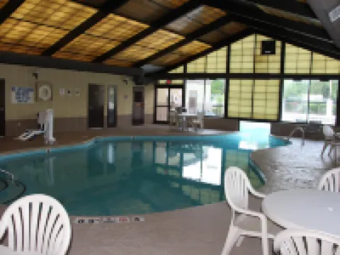 Red Roof Inn & Suites Monroe, NC Hotels in Monroe