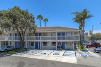 Motel 6 Santa Ana, CA Hotel a Tustin