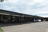 因銖汽車旅館 - 停車場