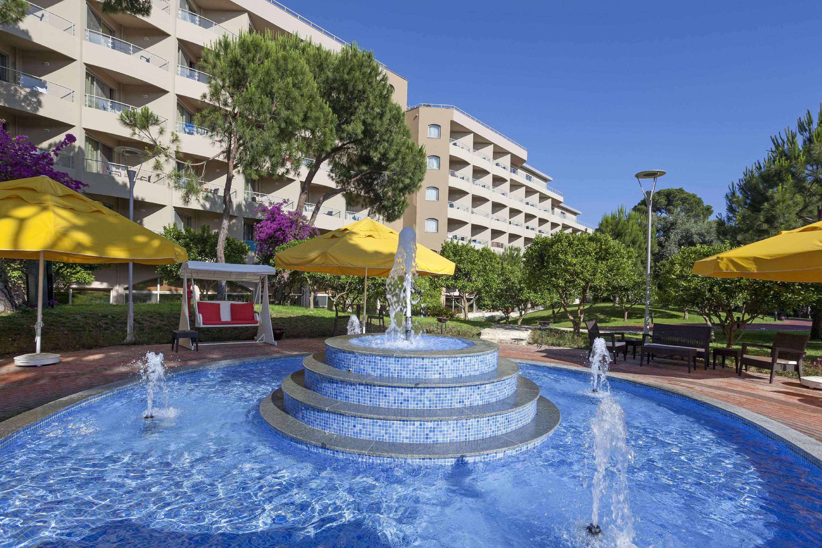 Maritim Pine Beach Resort Belek