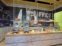Holiday Inn Express HYDERABAD HITEC CITY by IHG - parcheggio