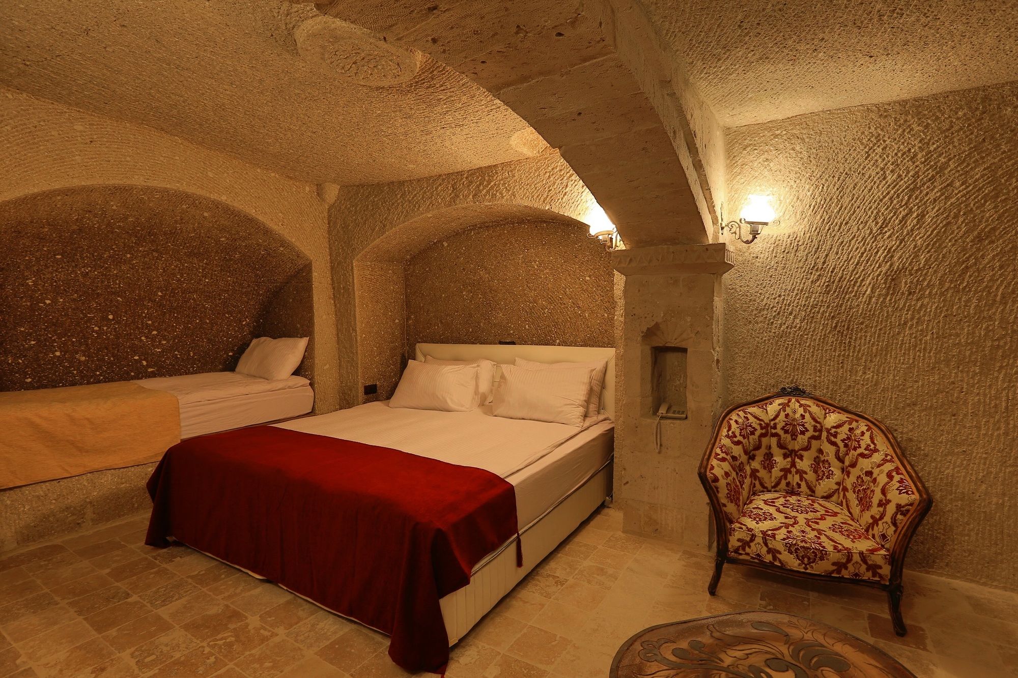 Grand Cave Suites