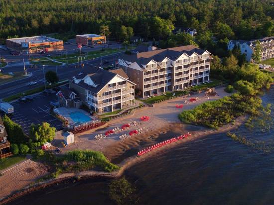 Cherry Tree Inn Suites East Bay Township Updated 2021 Price Reviews Trip Com