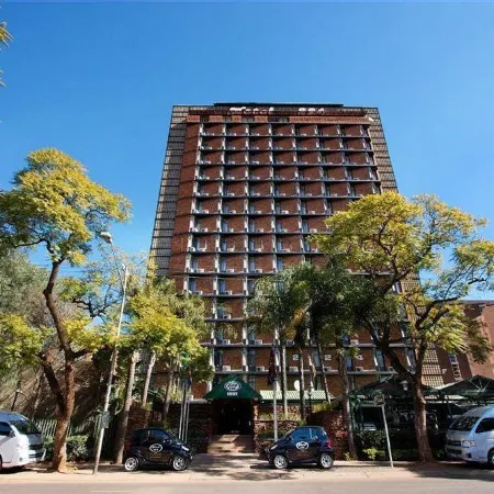 Hotel 224 & Apartments Отели рядом с достопримечательностью «Лофтус Версфельд»