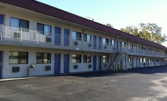 Motel 6 Riverside, CA - UCR East