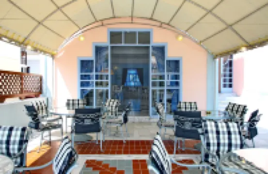 Dolphin Hotel