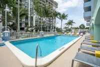 Solara Surfside - Beach