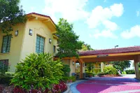 Baymont by Wyndham Houston la Porte Hotels in La Porte