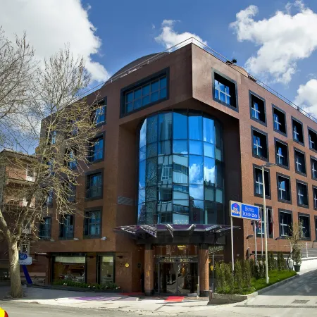 Hotel 2000 Kavaklıdere Отели рядом с достопримечательностью «Посольство США»