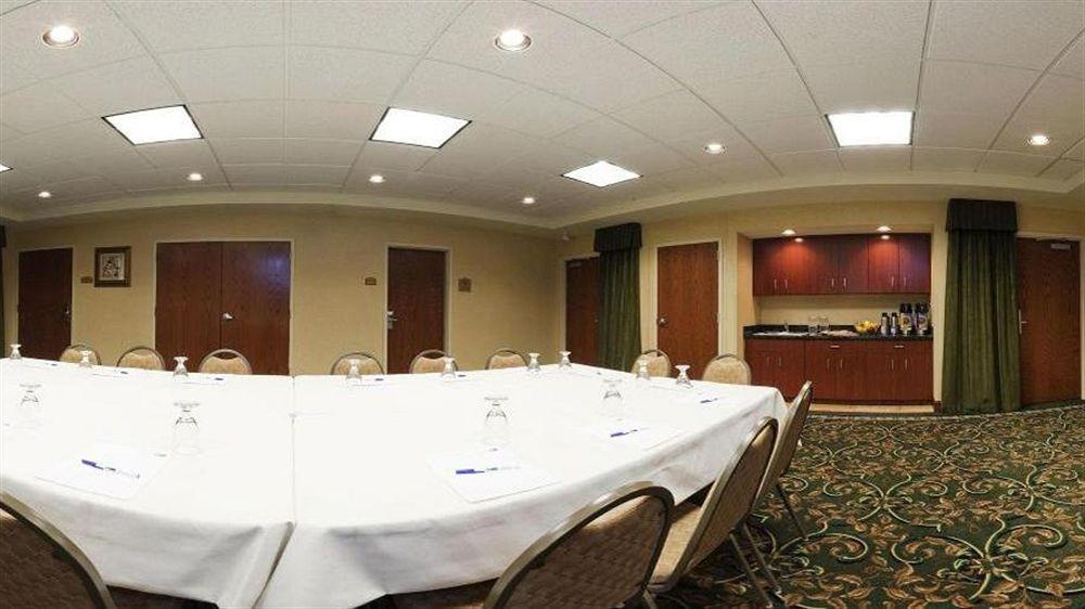 Holiday Inn Express Hotel & Suites Urbana-Champaign-U of I Area, an Ihg Hotel