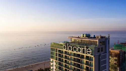 A La Carte Da Nang Beach