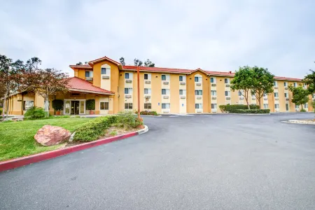 Comfort Inn Fontana