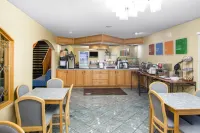 Quality Inn & Suites - breakfast