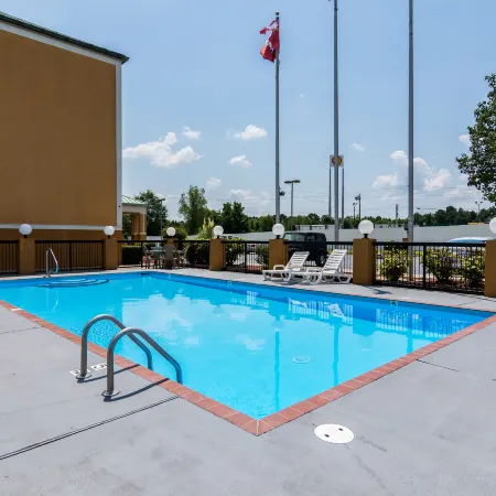 Quality Suites Maumelle - Little Rock NW