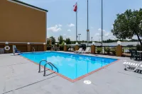 Quality Suites Maumelle - Little Rock NW Hotels in Maumelle